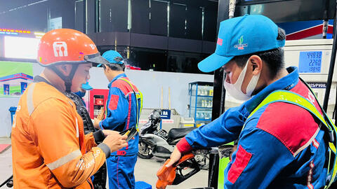 Giá xăng dầu hôm nay ngày 7/11/2025: Giảm xuống mức thấp