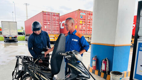 Giá xăng dầu hôm nay ngày 21/11/2025: Đảo chiều tăng nhẹ