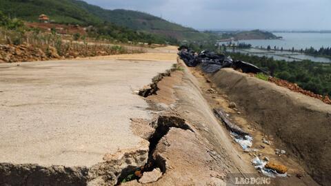 Hiện trạng khu nghĩa trang hàng chục tỉ đồng trên đỉnh đèo ở Huế sau các đợt xói lở
