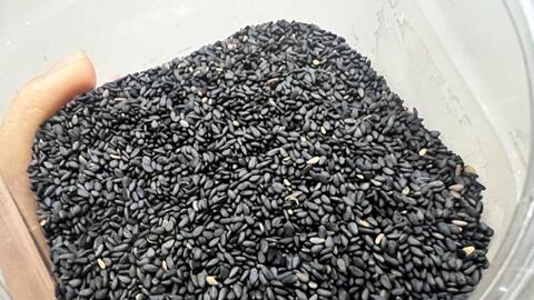 Cách ăn hạt mè đen giúp ngủ ngon, giảm căng thẳng