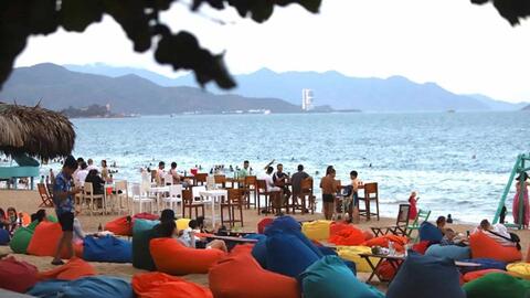 Khánh Hòa chuyển giao quyền quản lý bãi biển, rác thải cho phường xã