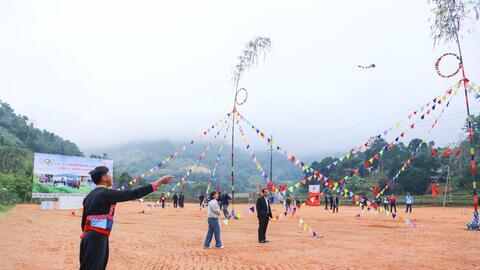 Khai mạc Lễ hội Ném còn 3 nước Việt Nam – Lào - Trung Quốc