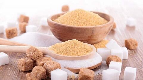 Áp lực cung – cầu kéo giá đường giảm sâu