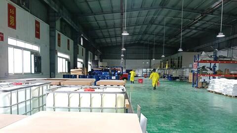 Nghệ An hướng dẫn doanh nghiệp thi hành quy định hoạt động hóa chất