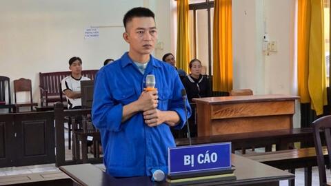 Thuyền trưởng tổ chức cho người khác xuất cảnh trái phép lĩnh 1 năm tù