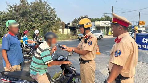 Tây Ninh xử phạt gần 1,9 tỉ đồng vi phạm nồng độ cồn trong 9 ngày nghỉ Tết