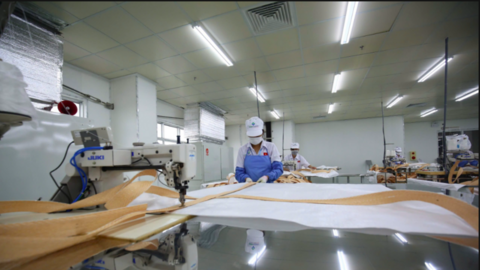 Hai 'đòn bẩy' giúp dệt may tăng trưởng hai con số