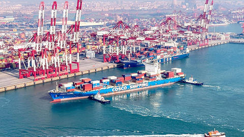 Xung đột tại Trung Đông: Doanh nghiệp dệt may tăng tốc giao hàng