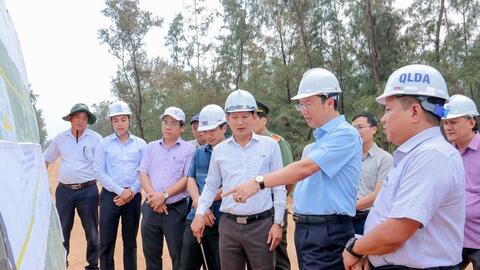 Tăng tốc thi công đường ven biển nghìn tỉ đồng ở Quảng Ngãi