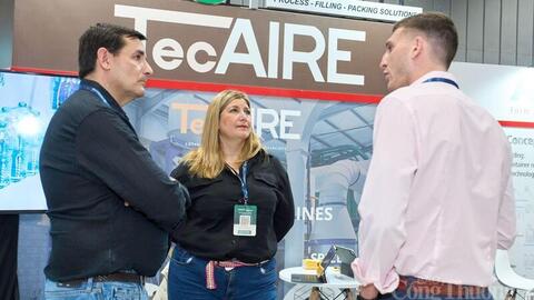 Doanh nghiệp chế biến, bao bì chuyển đổi để giữ đơn hàng