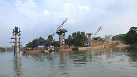 Thông xe kỹ thuật cầu Hiếu Liêm bắc qua sông Đồng Nai dịp 30.4