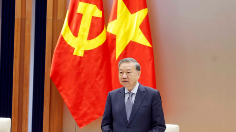 Tổng Bí thư: Xây dựng Hải Phòng thành trung tâm công nghiệp, cảng biển hiện đại