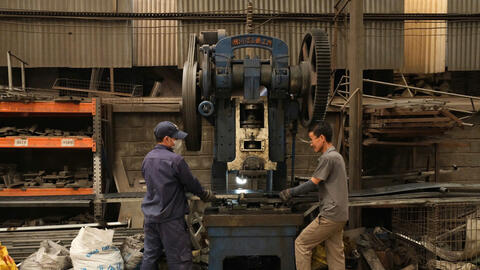 Giá thép biến động, nhiều doanh nghiệp tính lại chi phí