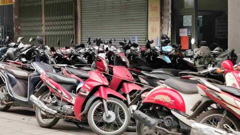 Hà Nội cần xử lý bãi xe trái phép quanh tuyến Cát Linh - Hà Đông
