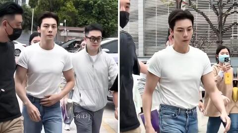 Trần Vỹ Đình gây tranh cãi vì biểu cảm lạnh lùng