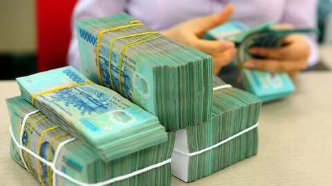 Lãi suất tiền gửi tiết kiệm tháng 4/2026: Điều chỉnh để hút khách hàng có nguồn vốn lớn