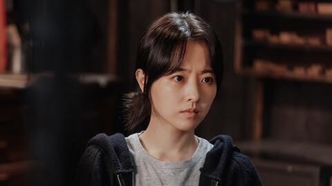 Park Bo Young trở lại với vai diễn u tối