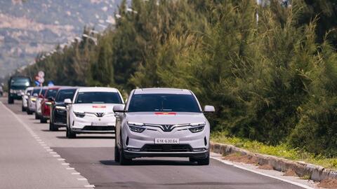 Vingroup bất ngờ gia hạn chương trình giảm giá xe ô tô, xe máy điện