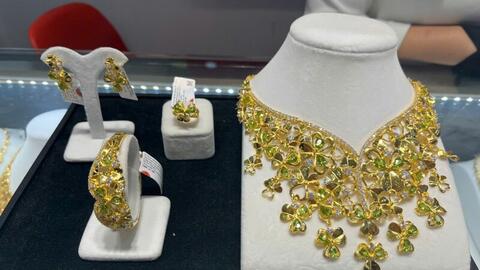 Giá vàng hôm nay (17/4): Thế giới và trong nước biến động trái chiều