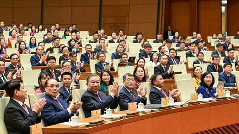 Quốc hội yêu cầu kiên quyết cắt giảm chi không cần thiết để cải cách tiền lương