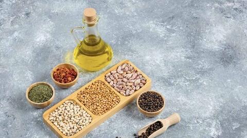 5 loại dầu tốt cho sức khỏe khi dùng làm nước sốt salad