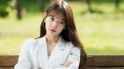 Diễn viên Park Shin Hye tái xuất sau khi sinh con thứ hai