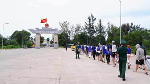 Phát hiện 2 đối tượng truy nã trong 180 công dân tiếp nhận từ Campuchia về nước