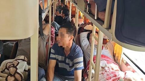 Xe khách chở quá số người quy định bị Công an tỉnh Quảng Trị xử phạt