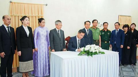Lãnh đạo TP Đà Nẵng viếng Chủ tịch Quốc hội Lào