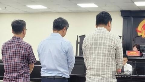 Xét xử cựu Hiệu trưởng trong vụ ăn chặn tiền trợ cấp sinh viên phục vụ dịp A80