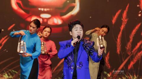 Tùng Dương hát hit triệu view của Hòa Minzy gây xúc động