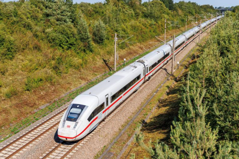 VinSpeed của ông Phạm Nhật Vượng đăng ký đầu tư dự án đường sắt cao tốc Bắc – Nam