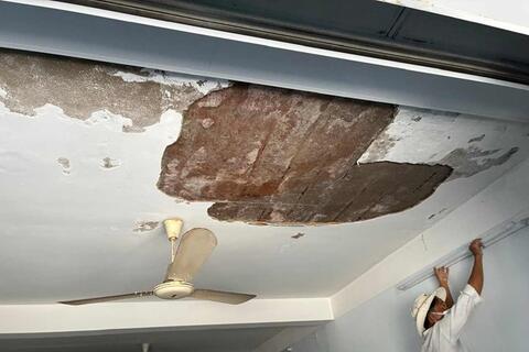 Cư dân chung cư ở Khánh Hòa kiến nghị xử lý tình trạng thấm dột kéo dài