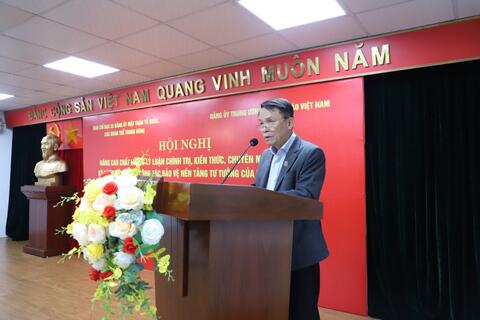 Bảo vệ nền tảng tư tưởng của Đảng từ phòng ngự sang chủ động tấn công