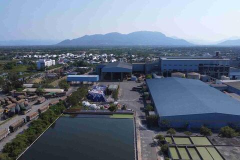 Người dân lo ngại ô nhiễm gần Nhà máy đường Cam Ranh, địa phương thuê quan trắc độc lập