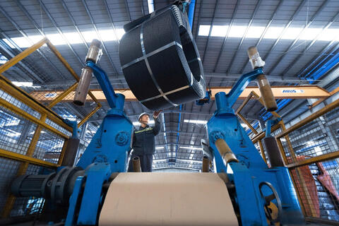 Đa dạng hóa thị trường, giảm rủi ro phòng vệ thương mại cho thép Việt