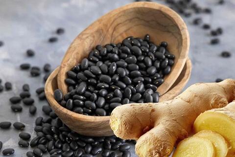 Tác dụng bất ngờ của nước đậu đen rang với gừng