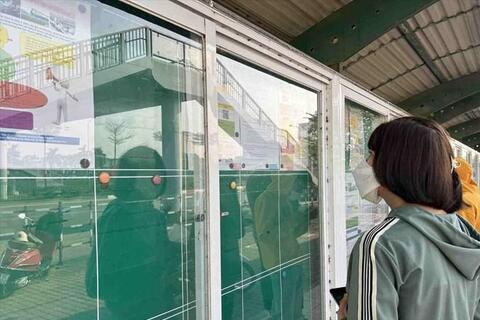 Doanh nghiệp tại Hà Nội thưởng tiền, hút lao động mới