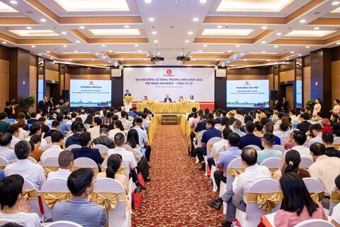 ĐHĐCĐ Vingroup: Mục tiêu doanh thu kỷ lục năm 2026, cổ đông “cảm ơn” VIC vì giá tăng