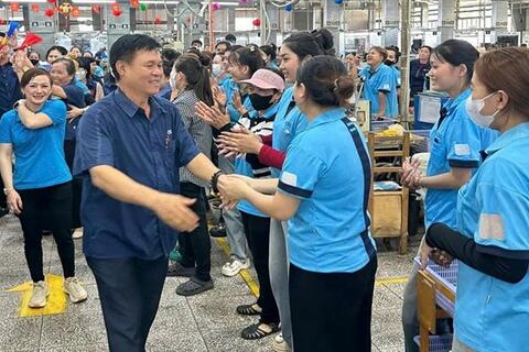 Hơn 42.000 công nhân gắn bó công ty nhờ môi trường hạnh phúc