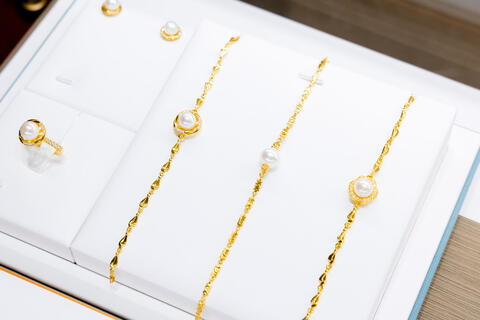 Giá vàng hôm nay (3/8): Người mua liên tục thua lỗ