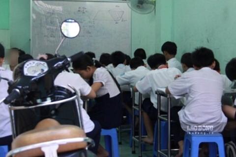 Dùng kết quả học tập ép học sinh học thêm có thể bị phạt 50 triệu đồng