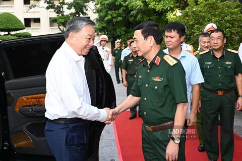 Tổng Bí thư, Chủ tịch nước dự gặp mặt kỷ niệm Ngày truyền thống ngành Công an, Ngoại giao