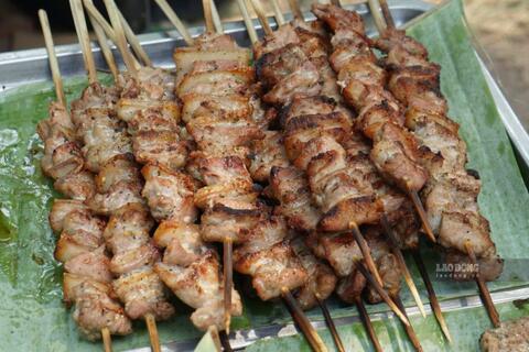 Ăn mặn, ăn quá nhiều thịt và thực phẩm giàu purin dễ khiến thận tổn thương