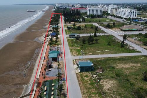 Tháo dỡ loạt công trình trái phép trên bờ biển Thanh Hóa