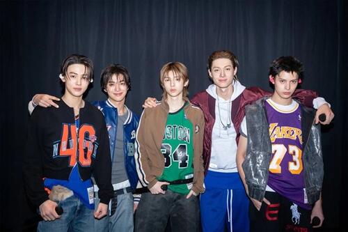 CORTIS trở thành nghệ sĩ K-pop đầu tiên mở màn NBA All-Star 2026