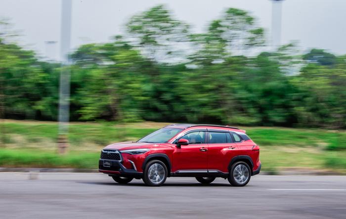 Giải mã "hiện tượng" Kia Seltos và Toyota Corolla Cross - Ảnh 2. Giải mã "hiện tượng" Kia Seltos và Toyota Corolla Cross - Ảnh 2.