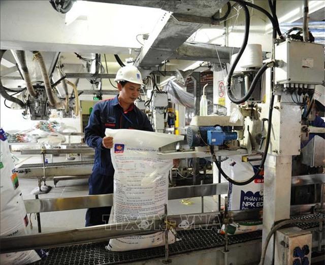 Bức tranh kết quả kinh doanh doanh nghiệp niêm yết nửa đầu năm 2021 - Ảnh 2. Bức tranh kết quả kinh doanh doanh nghiệp niêm yết nửa đầu năm 2021 - Ảnh 2.