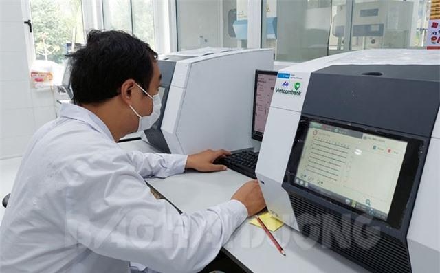 Việt Nam phát hiện thêm 4 ca nhiễm biến chủng Omicron ở 3 tỉnh thành - Ảnh 1. Việt Nam phát hiện thêm 4 ca nhiễm biến chủng Omicron ở 3 tỉnh thành - Ảnh 1.