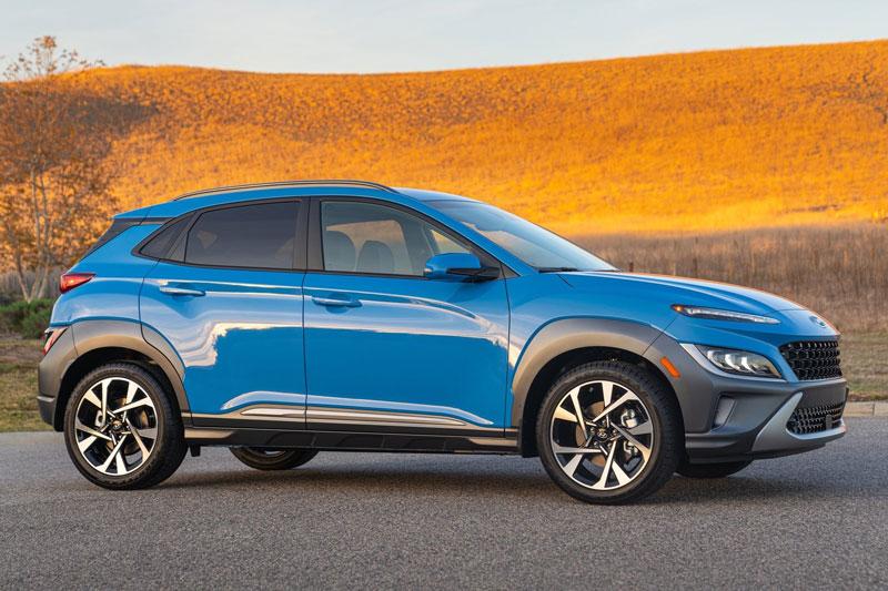 3. Hyundai Kona 2022 (giá khởi điểm: 21.150 USD).